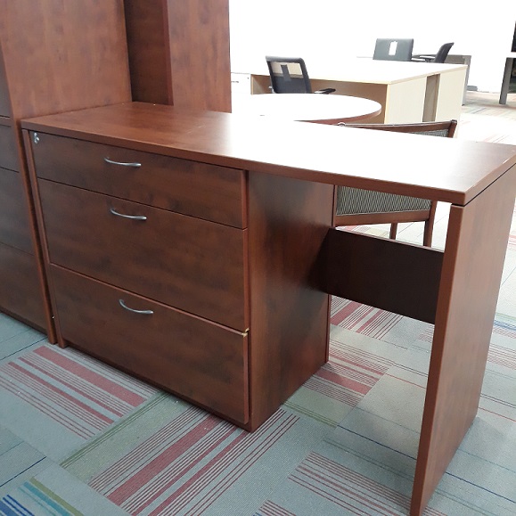 Pre-Owned Desk Set