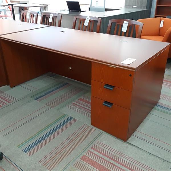 Pre-Owned Desk