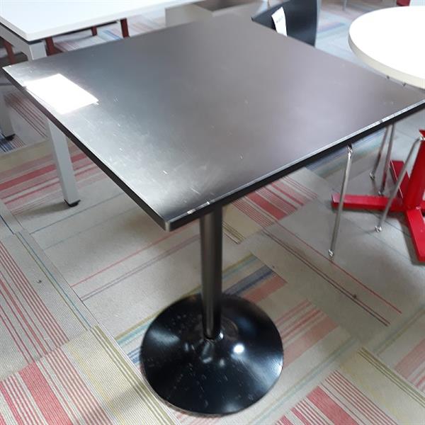 Pre-Owned Table